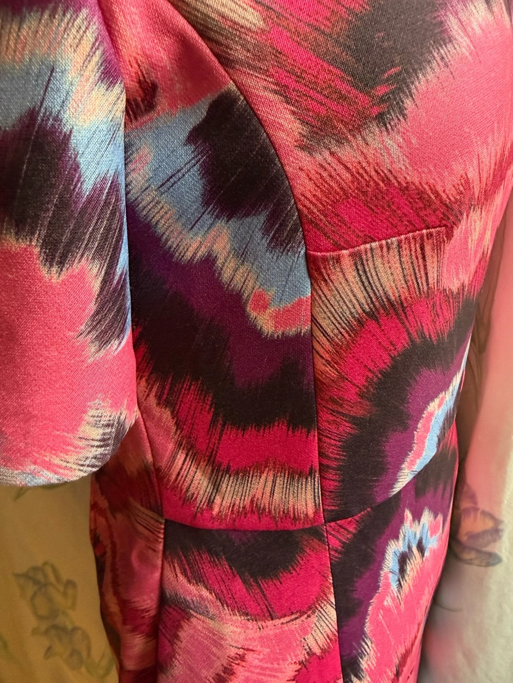 French Connection Hot Pink Abstract Mini Dress - Pockets! Size 4 - Picture 10 of 11